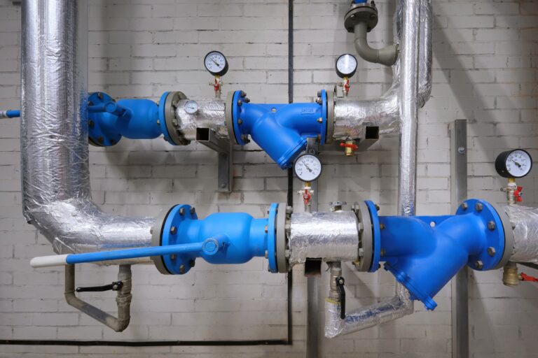Berechnung des Druckverlusts in Rohrleitungen: warum sie für die Effizienz von Anlagen grundlegend ist