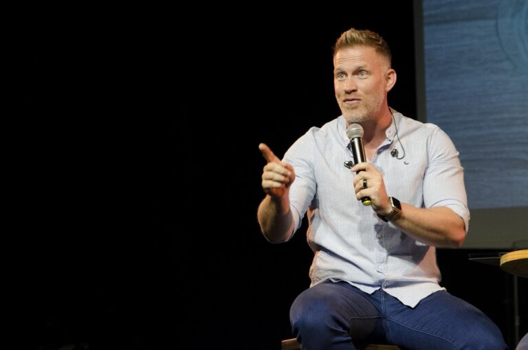 Vom ersten Eindruck bis zum Applaus: Mit Power Posing und Körpersprache überzeugen